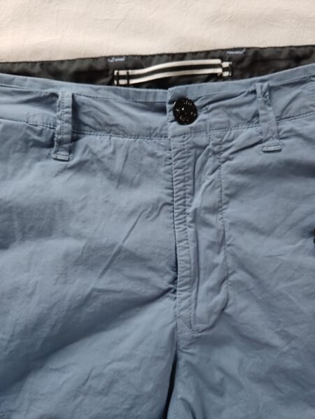STONE ISLAND PANTALONCINO L0803 STRETCH COTTON CARGO BLU CHIARO - Image 2