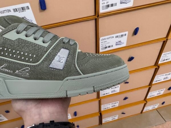 LV TRAINERS - Image 6