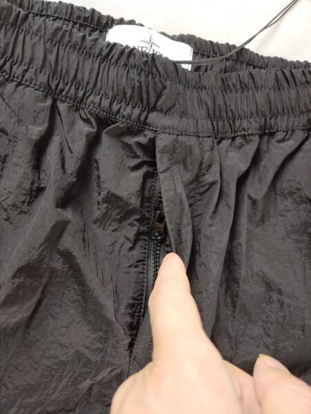 STONE ISLAND PANTALONCINO L0219 NYLON METAL NERO - Image 2