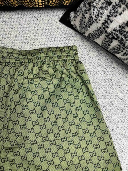 GUCCI PANTALONCINO VERDE - Image 2