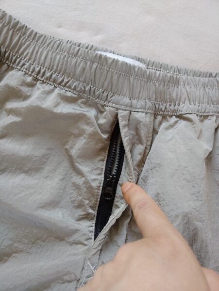 STONE ISLAND PANTALONCINO L0219 NYLON METAL GRIGIO CHIARO - Image 7