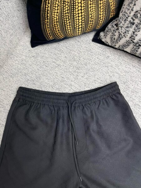 GUCCI PANTALONCINO NERO - Image 9