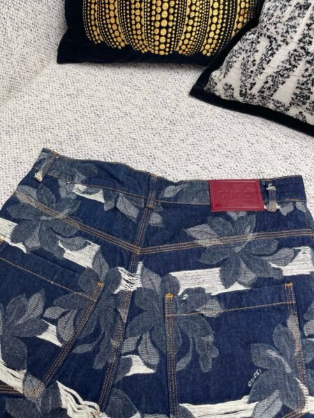 GUCCI PANTALONCINO - Image 9