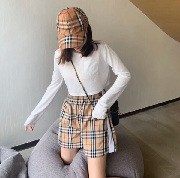 BURBERRY PANTALONCINO - Image 8