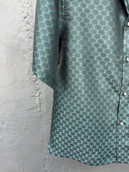 LOUIS VUITTON CAMICIA VERDE - Image 9