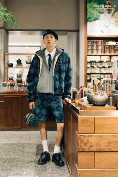 LOUIS VUITTON PANTALONCINO JEANS BLU - Image 3
