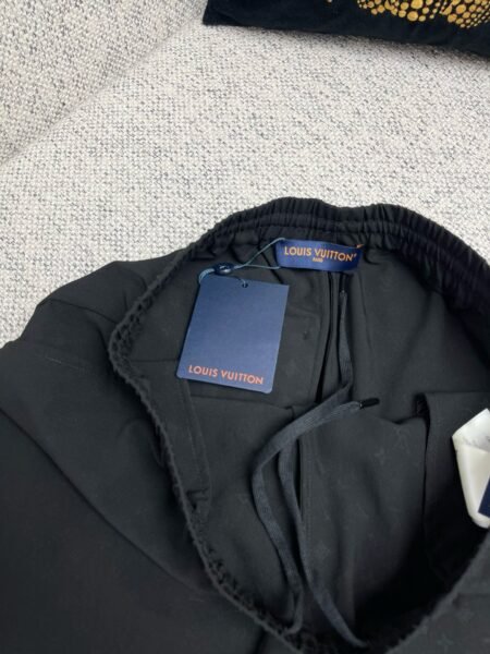 LOUIS VUITTON PANTALONCINO NERO - Image 5