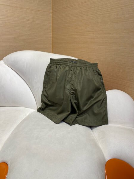 LOUIS VUITTON PANTALONCINO VERDE - Image 3