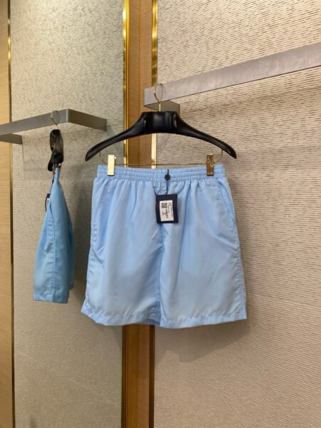 LOUIS VUITTON PANTALONCINO CELESTE - Image 5