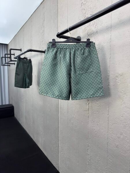 LOUIS VUITTON PANTALONCINO VERDE - Image 7