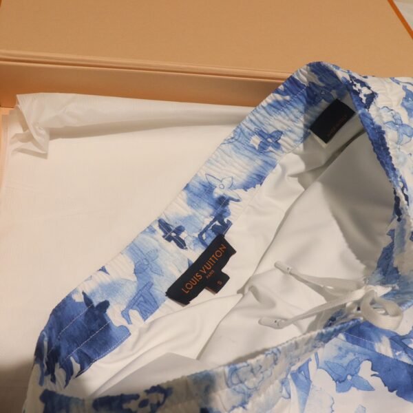 LOUIS VUITTON PANTALONCINO CELESTE - Image 3