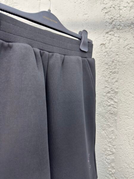 LOUIS VUITTON PANTALONCINO NERO - Image 2