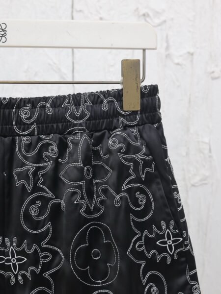 LOUIS VUITTON PANTALONCINO NERO - Image 6