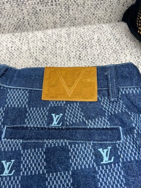 LOUIS VUITTON PANTALONCINO COLOR JEANS - Image 6
