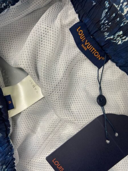 LOUIS VUITTON PANTALONCINO COLOR BLU - Image 8