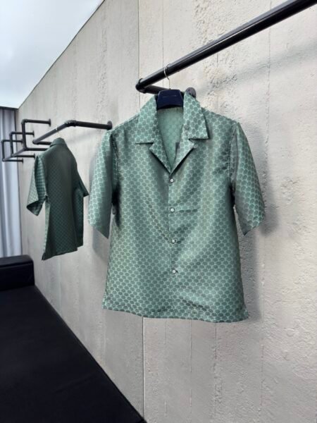 LOUIS VUITTON CAMICIA VERDE - Image 8
