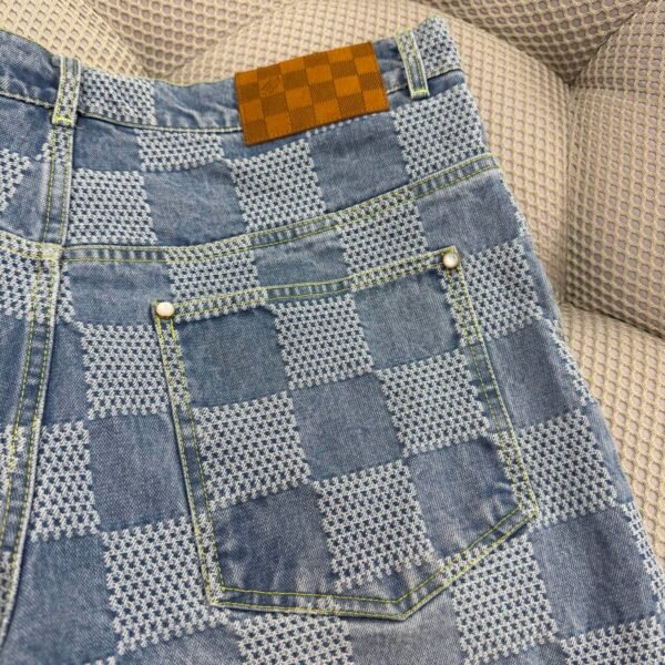 LOUIS VUITTON PANTALONCINO COLOR JEANS - Image 5