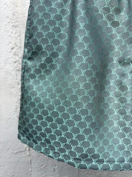 LOUIS VUITTON PANTALONCINO VERDE - Image 9