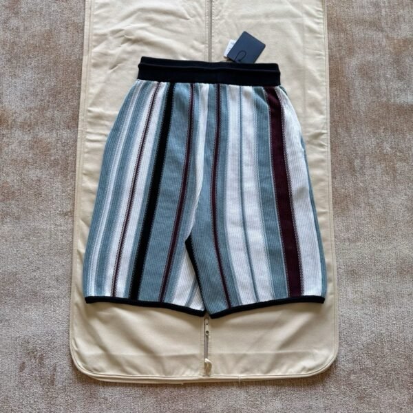 LOUIS VUITTON PANTALONCINO CELESTE E BIANCO - Image 9
