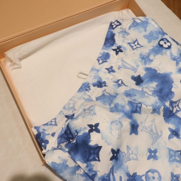 LOUIS VUITTON PANTALONCINO CELESTE - Image 4