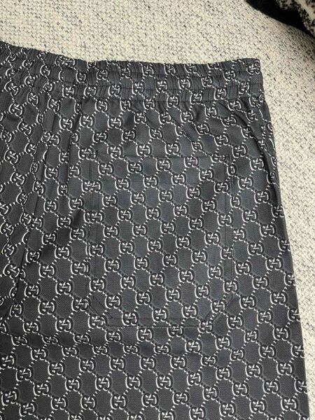 GUCCI PANTALONCINO NERO - Image 2