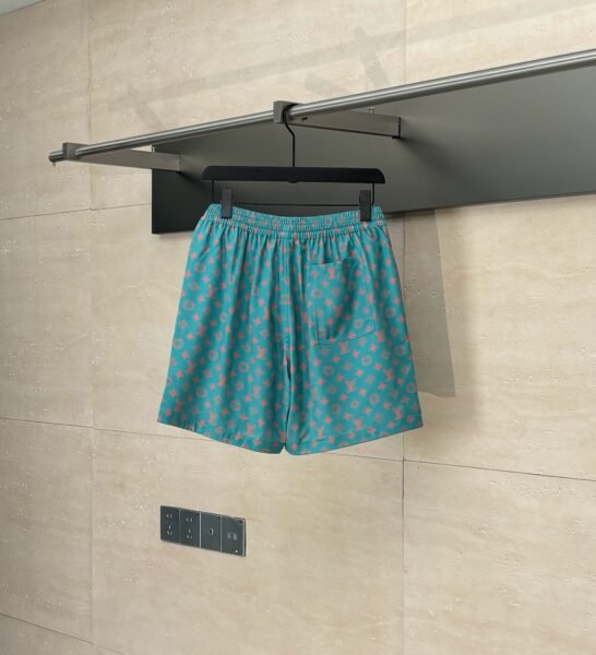 LOUIS VUITTON PANTALONCINO ACQUAMARINA - Image 3