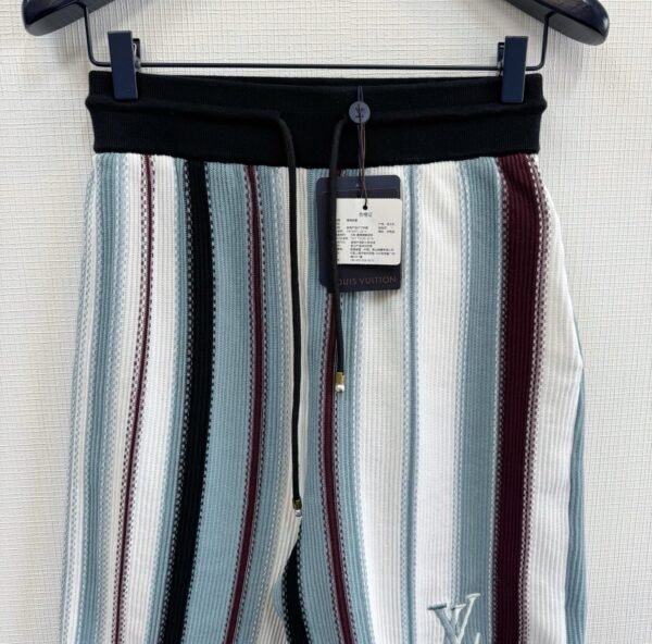 LOUIS VUITTON PANTALONCINO CELESTE E BIANCO - Image 5