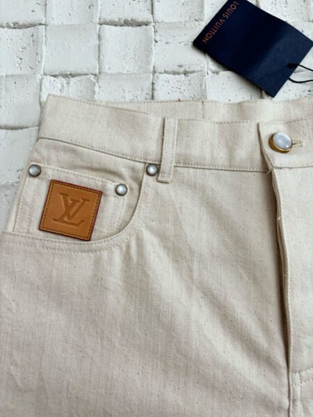 LOUIS VUITTON PANTALONCINO CREMA - Image 6