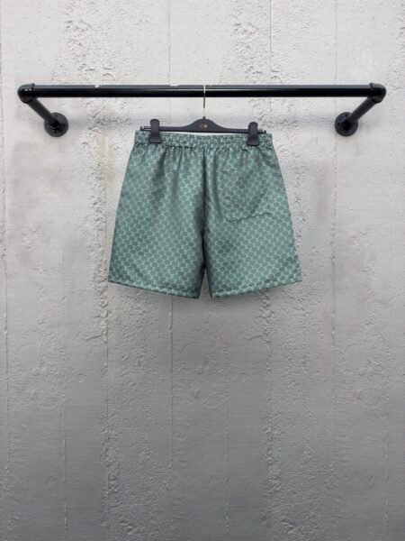 LOUIS VUITTON PANTALONCINO VERDE - Image 11