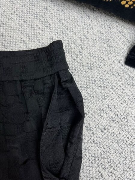 LOUIS VUITTON PANTALONCINO NERO - Image 7