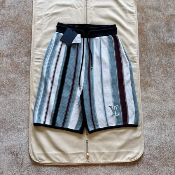 LOUIS VUITTON PANTALONCINO CELESTE E BIANCO - Image 12
