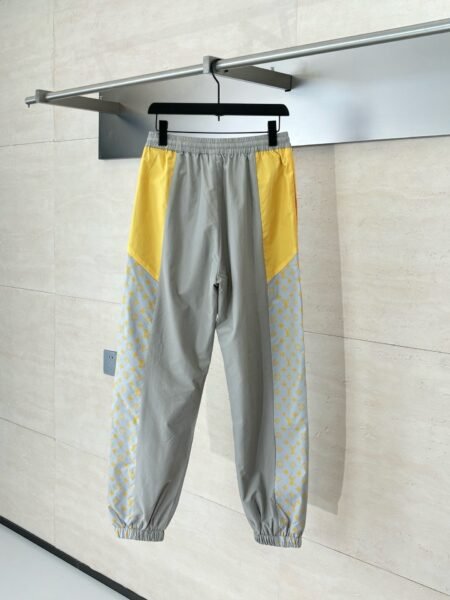 LOUIS VUITTON PANTALONE - Image 9