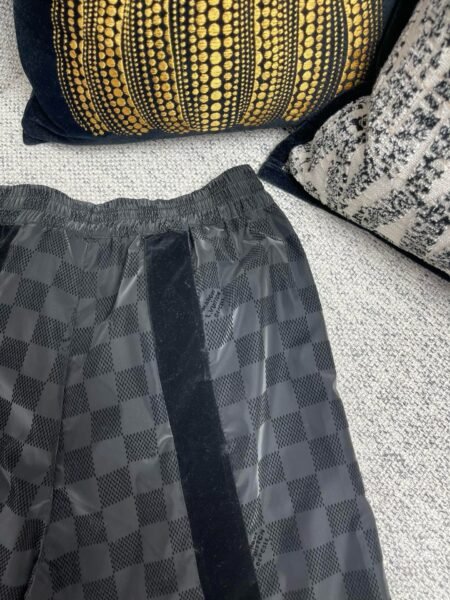 LOUIS VUITTON PANTALONE - Image 3