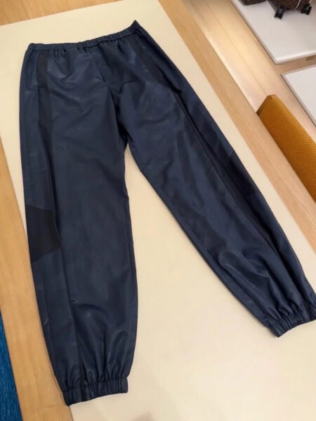 LOUIS VUITTON PANTALONE - Image 2