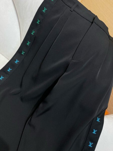 LOUIS VUITTON PANTALONE - Image 8