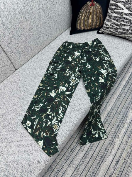 LOUIS VUITTON PANTALONE - Image 2