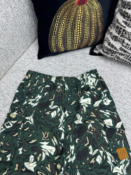LOUIS VUITTON PANTALONE - Image 3
