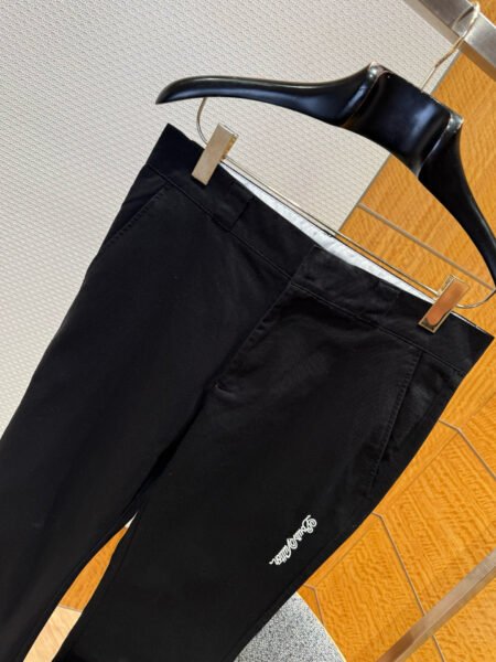 LOUIS VUITTON PANTALONE - Image 4