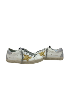 GOLDEN GOOSE SUPER STAR